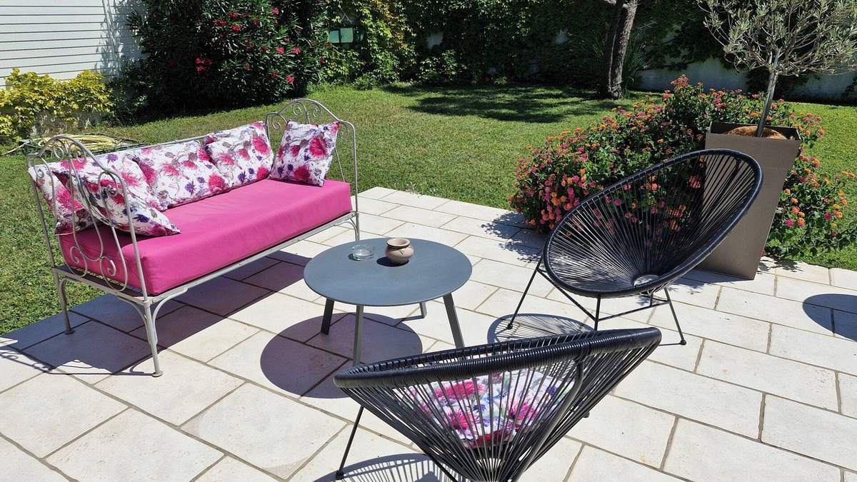 Saint-Chamas House | Beautiful house in Provence, garden