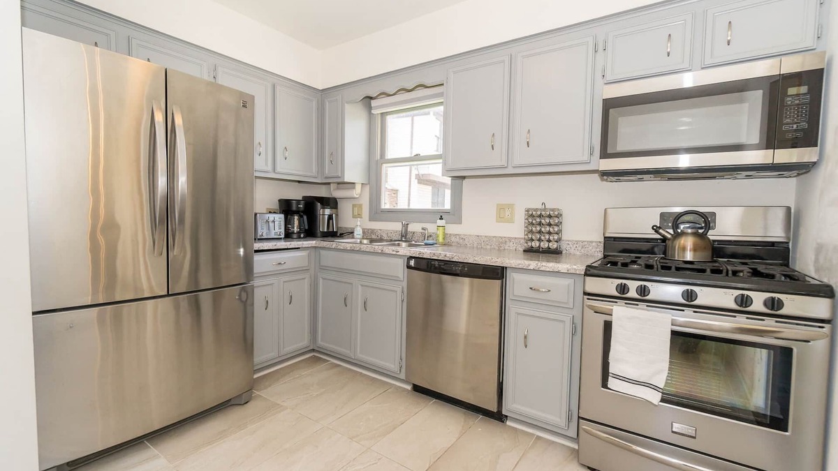 Carol Stream House | Beautiful House in Carol Stream near Downtown Chicago