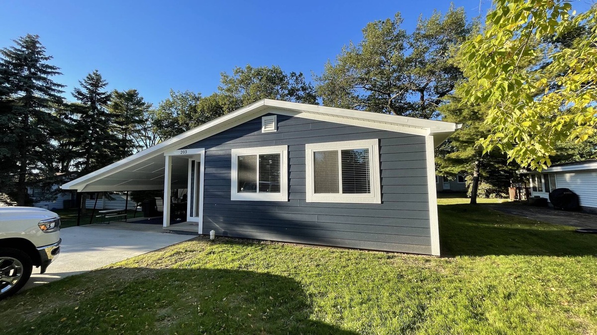 Port Austin House | Beautiful house in the heart of Port Austin!