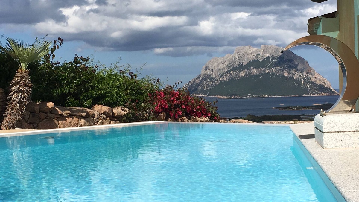 Porto San Paolo Villa | BEAUTIFUL HOUSE. FANTASTIC PANORAMA. DREAM ATMOSPHERE.