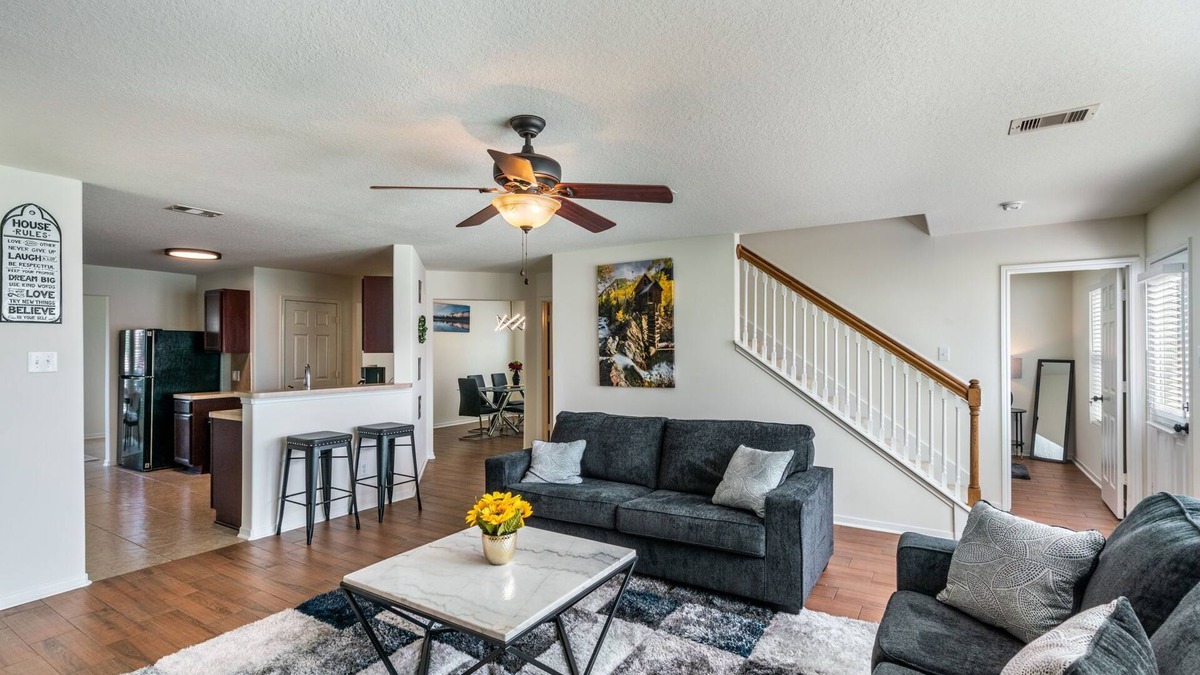 College Park House | Beautiful House like New