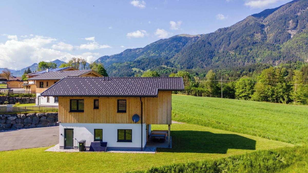 Hermagor-Pressegger See House | Beautiful house with lovely mountain views