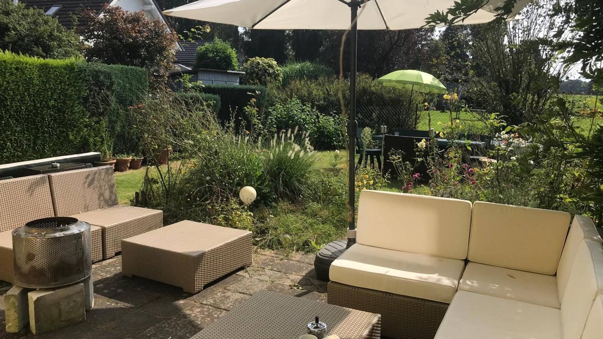 Overath House | Beautiful house with 5 rooms (up to 9 persons) fireplace &garden, only 20 min. from Cologne