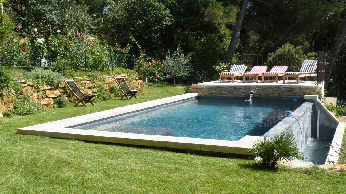 Connaux Villa | Beautiful house with private heated infinity pool 16 km from Uzes