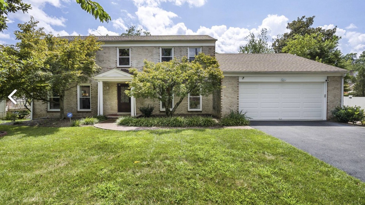Potomac House | Beautiful House with private pool in the heart of Potomac
