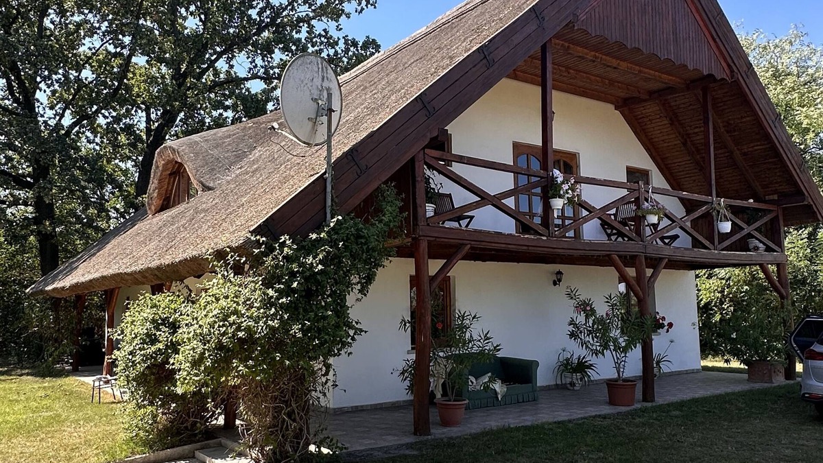 Kiskunfelegyhaza House | Beautiful Hungarian Retreat suitable for Families
