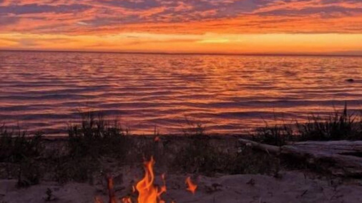 Port Elgin Cottage | Beautiful Huron lakefront cottagenn