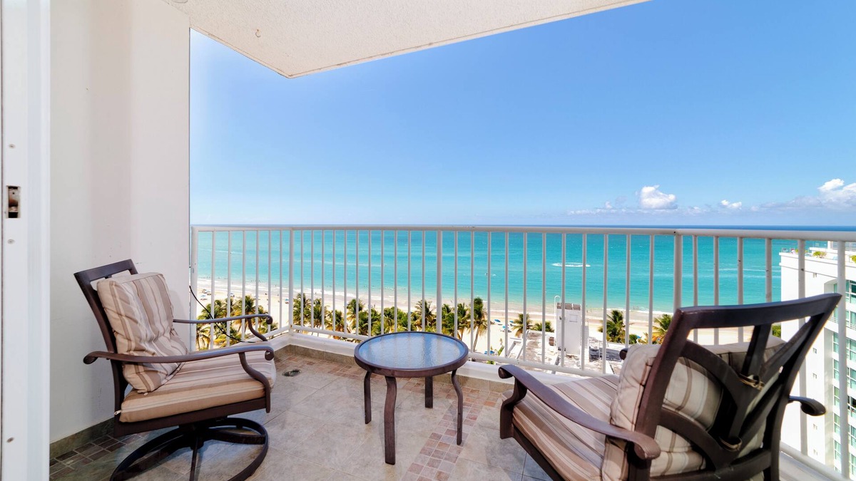 San Juan Apartment | Beautiful Isla Verde Apartment by the Beach!