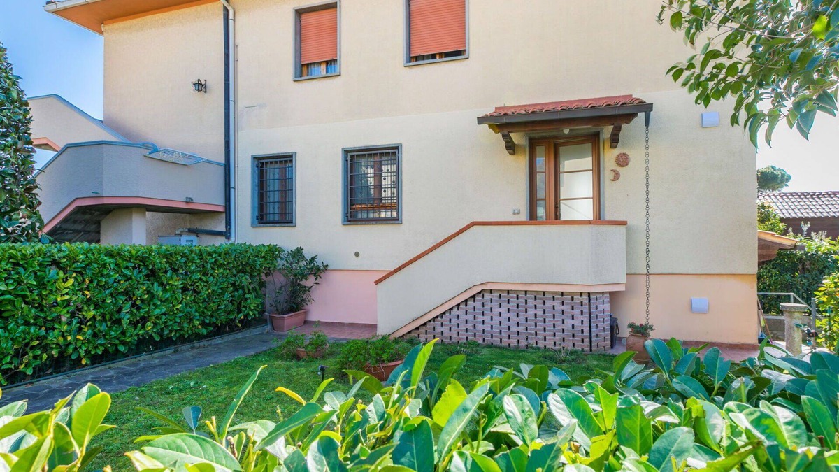 Rosignano Solvay Apartment | Beautiful apartment for 4 people with A/C, WIFI, TV, patio and parking