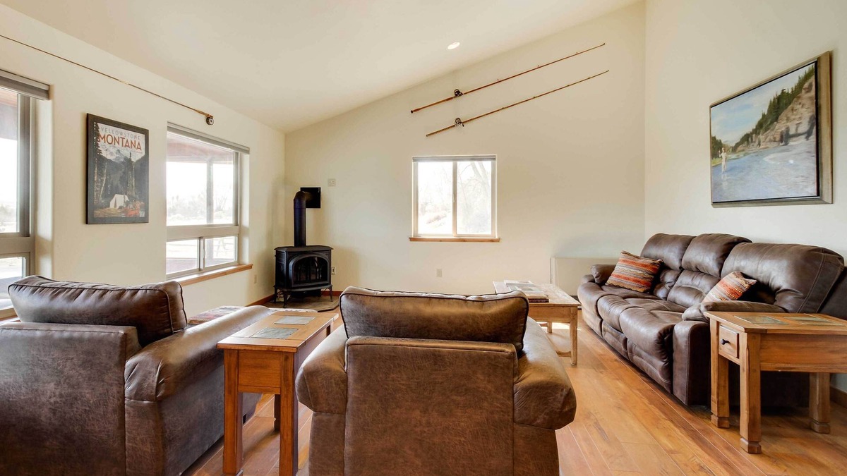 Silver Star Cabin | Beautiful Jefferson River Cabin w/Mountain Views!