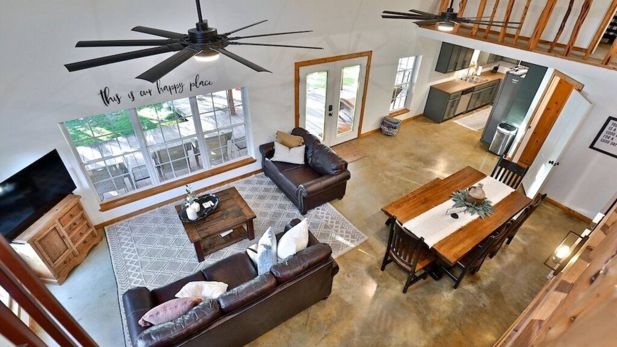 Brownwood Cabin | Beautiful Lake Brownwood Lakefront Home W/Private Dock