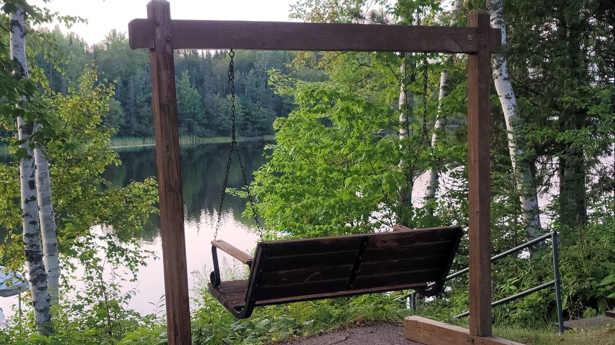 Melrude Cabin | Beautiful Lake Cabin in Alborn MN