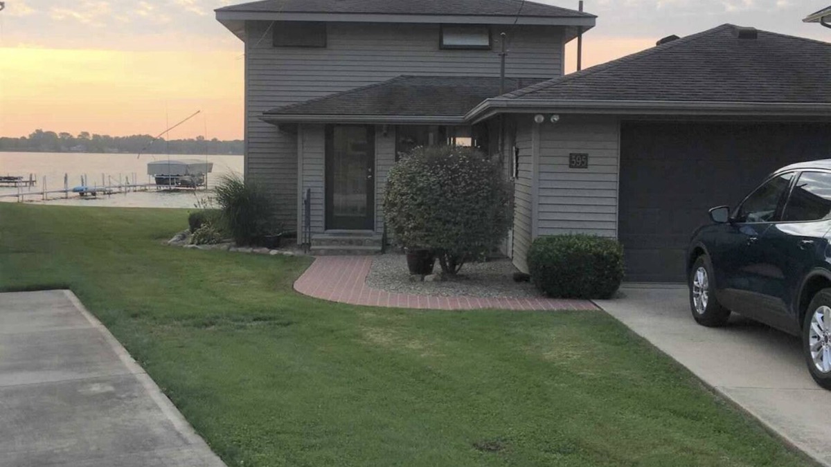 Coldwater House | Beautiful Lake Coldwater Home with Panoramic Lake Views, 3 Beds Sleeps 10