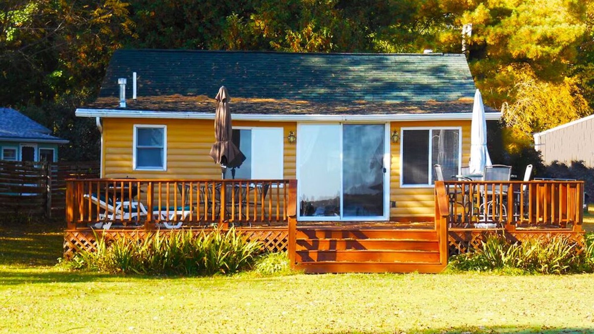 Crivitz Cabin | Beautiful Lake Cottage On Lake Noquebay - Family, Friends Wisconsin Getaway
