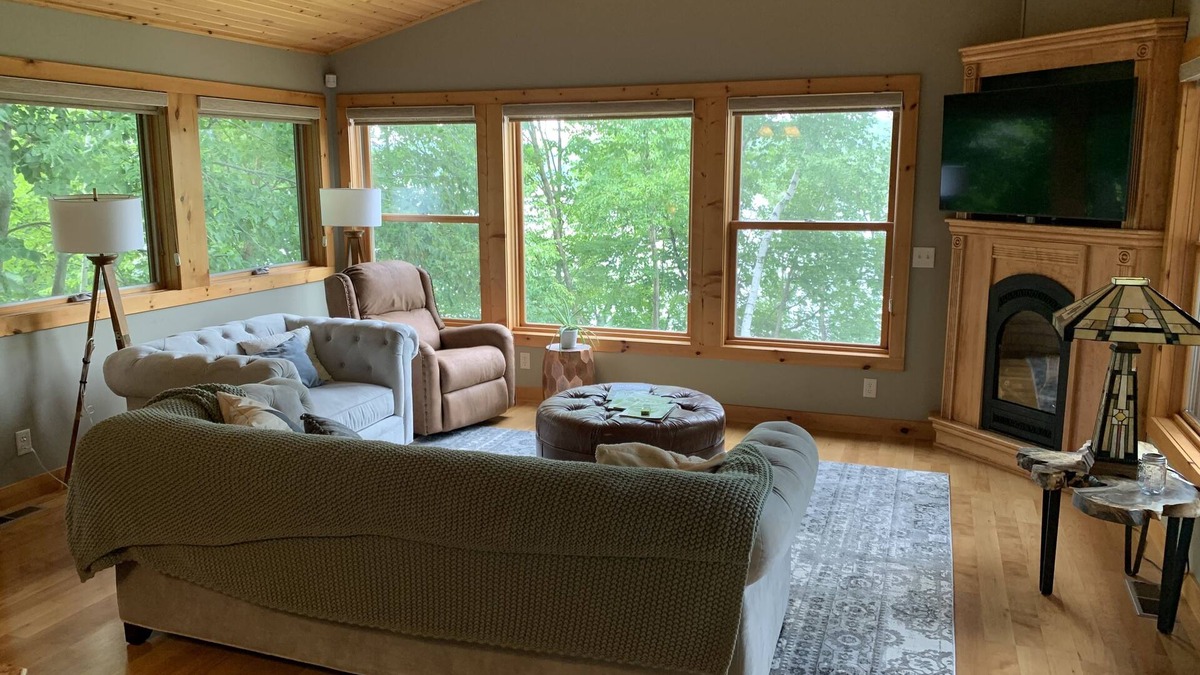 Turtle Lake House | Beautiful Lake Front Wisconsin Cabin!