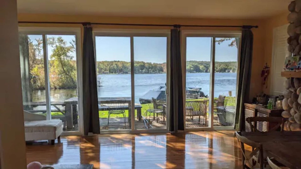 Dexter House | Beautiful lake front home - just a half hour from Ann Arbor!