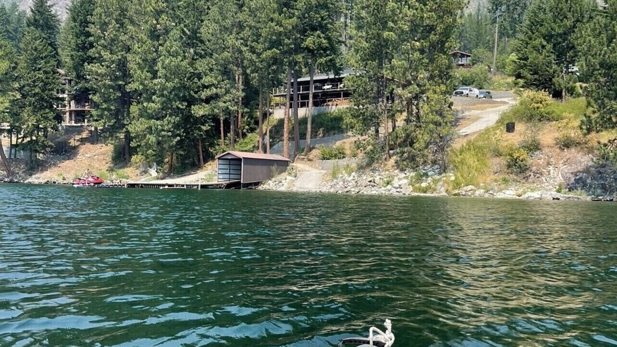 Bayview House | Beautiful Lake Front Property