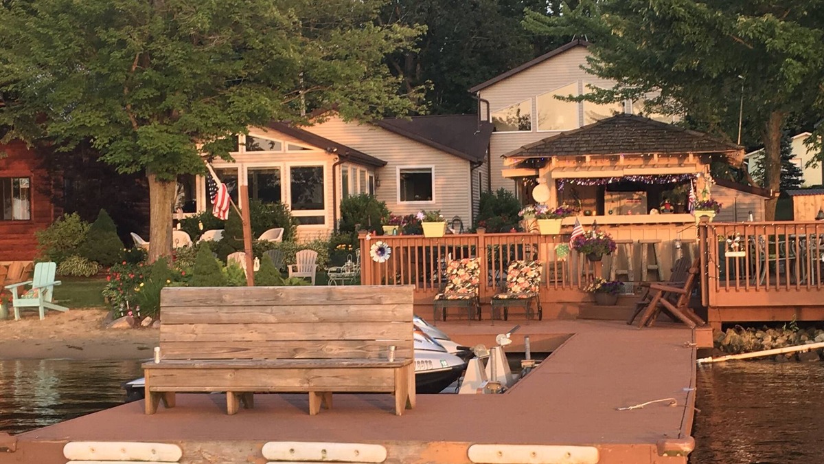 Grand Junction House | Beautiful Lake Home with Tiki Bar for EXTRA FUNnHome is governed by Ordinance