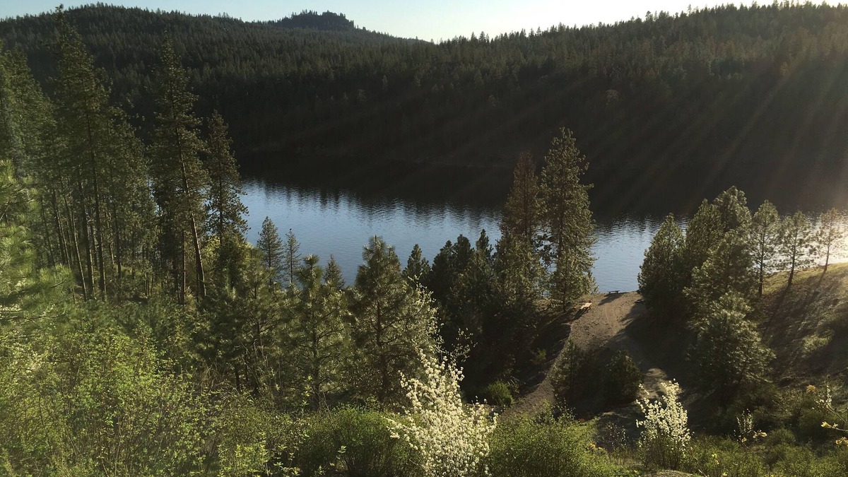 Tumtum House | Beautiful lake home that sleeps 18 people with a private dock and view!