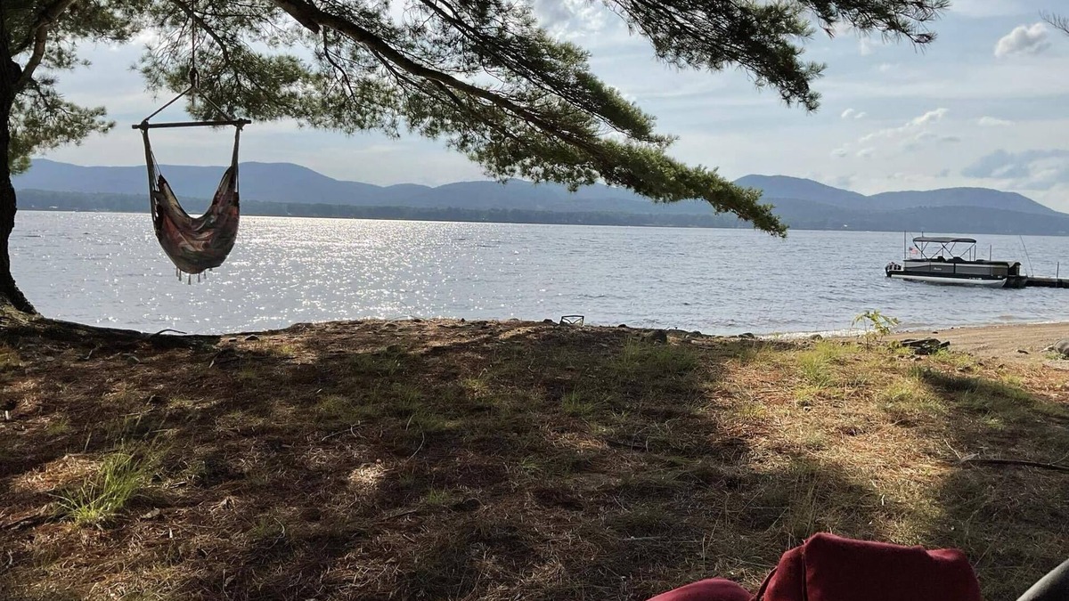 Day Cabin | Beautiful lake house right on Sacandaga Lake!