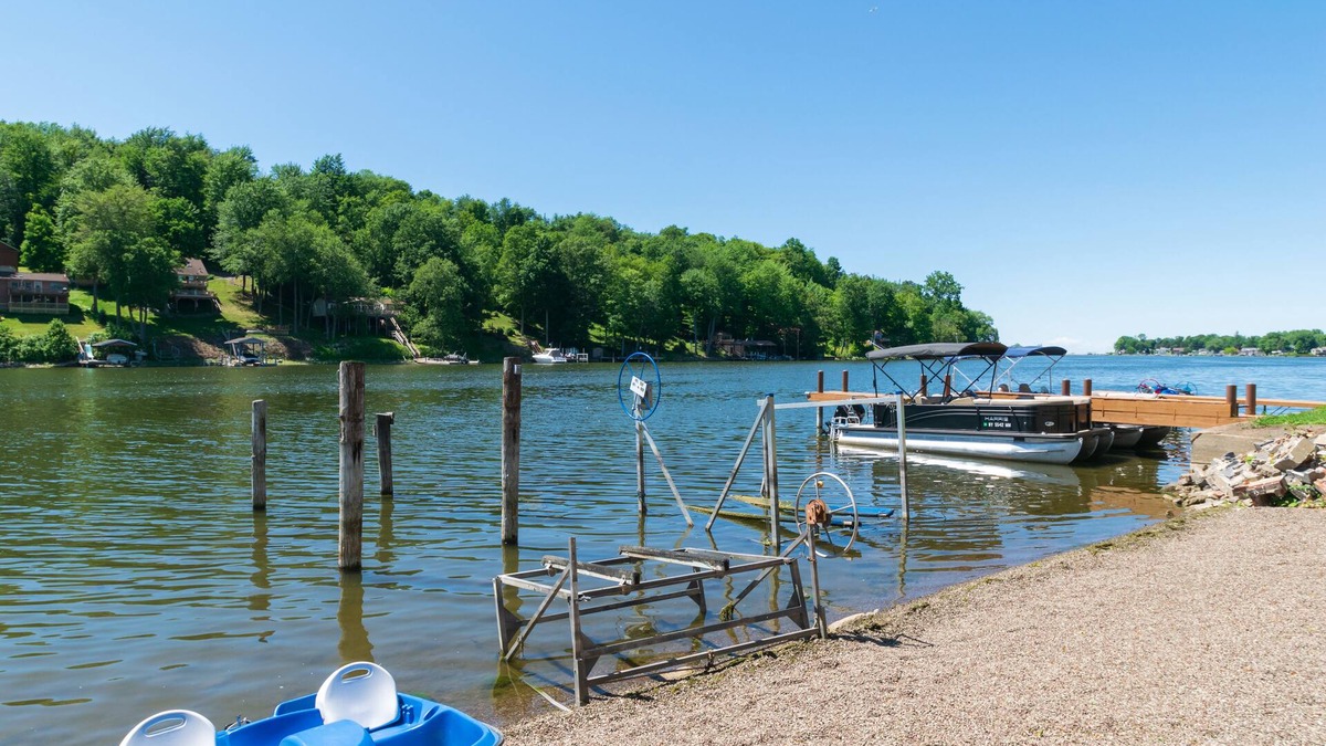 Wolcott House | Beautiful Lake House with Hot Tub!