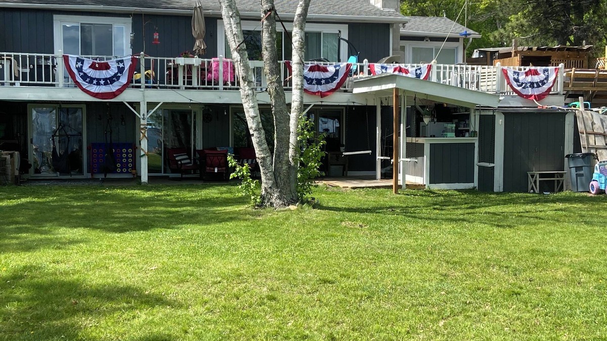 Breezy Point House | Beautiful lake side lower unit cabin on pelican lake