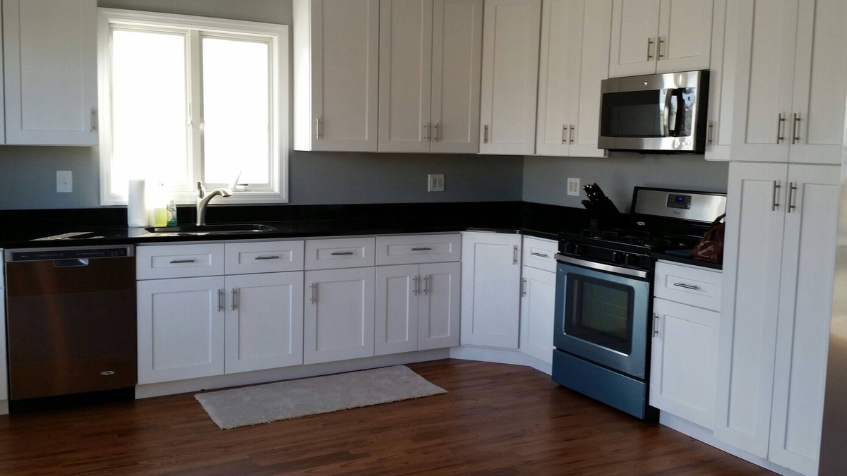 Lake Como House | Beautiful Lake View Home near Jersey Shore - Belmar/LakeComo