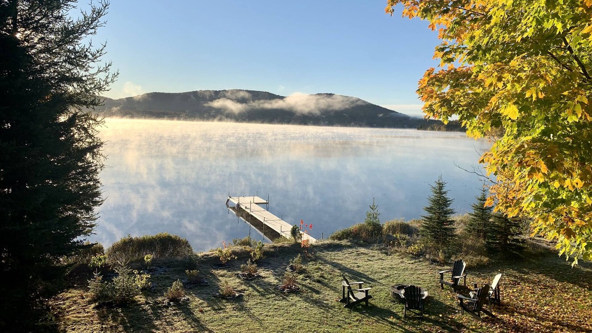 Val-des-Lacs Ski Chalet | Beautiful lakefront chalet fully renovated, centrally located on quiet street
