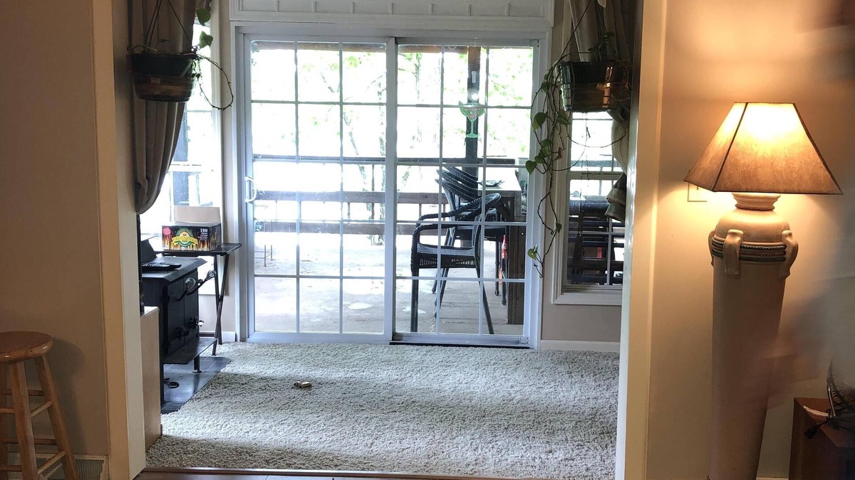 Mammoth Cave House | Beautiful Lakefront Home with lake access!