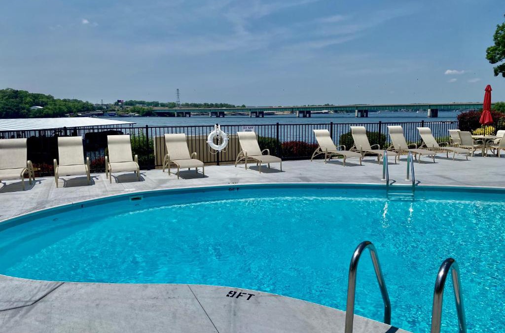 Osage Beach Apartment | Beautiful Lakefront 3br Private Condo