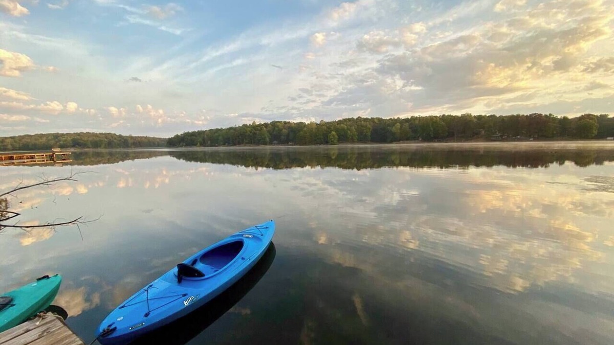 Brookport House | Beautiful Lakefront Cabin with Hot Tub!