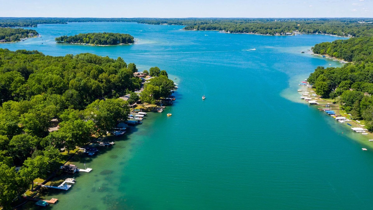Richland House | Beautiful Lakefront Gull Lake Home w/Private Beach and Dock