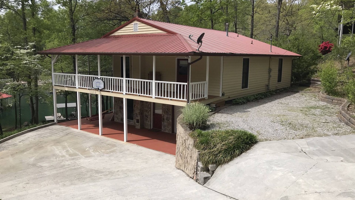 Big Creek House | Beautiful Lakefront House, Dock w/Covered Slip in Protected Cove, Few Steps