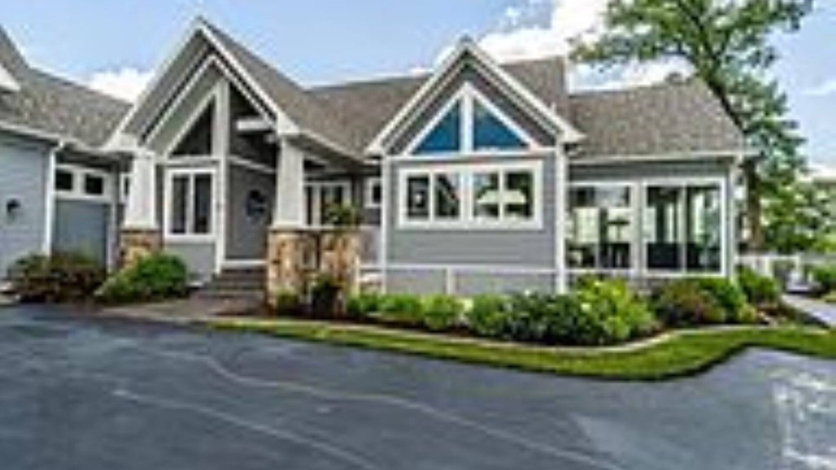 Frazee House | Beautiful Lakefront Home in West Central MN, Sleeps 14, Pool