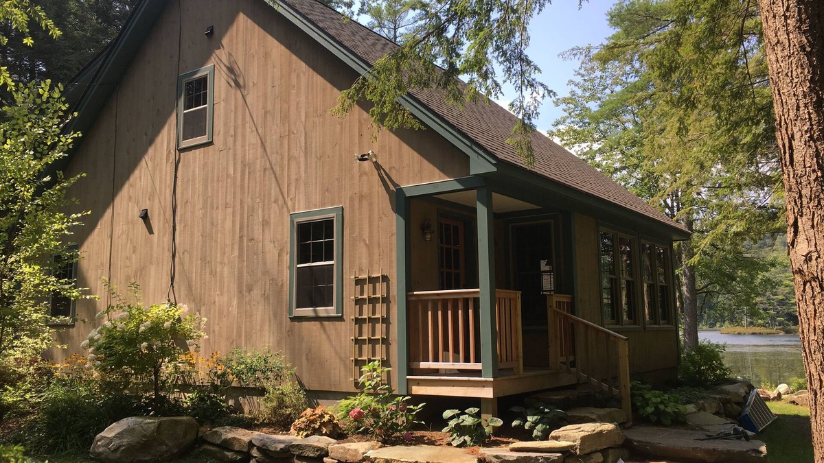 South Londonderry House | Beautiful Lakefront Home is located in Woods on Cole Pond. Near Stratton