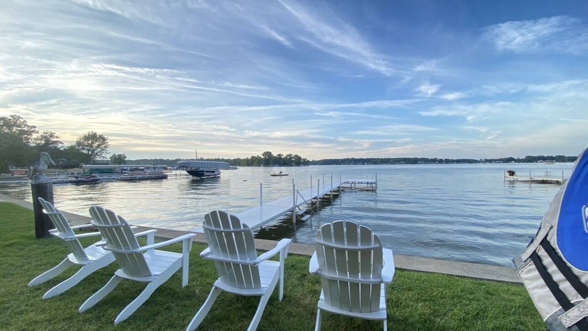 Angola House | Beautiful Lakefront Property with 2 Cottages - Crooked Lake Angola, Indiana
