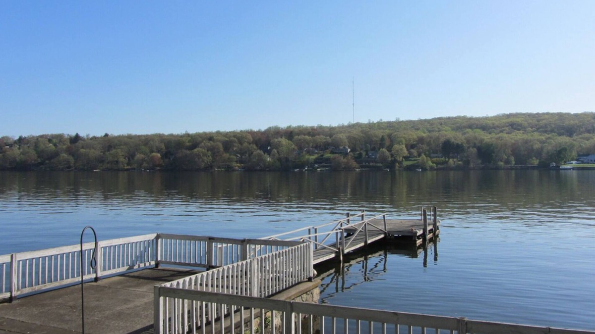 Brookfield House | Beautiful lakefront summer house with hot tub and private dock!