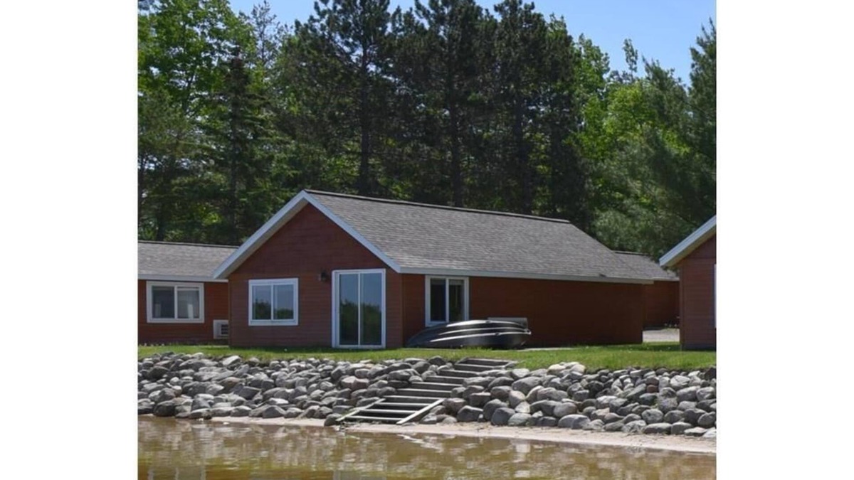 Brainerd Cabin | Beautiful lakeside 2 Bedroom cabin on private lake (Cabin#4)