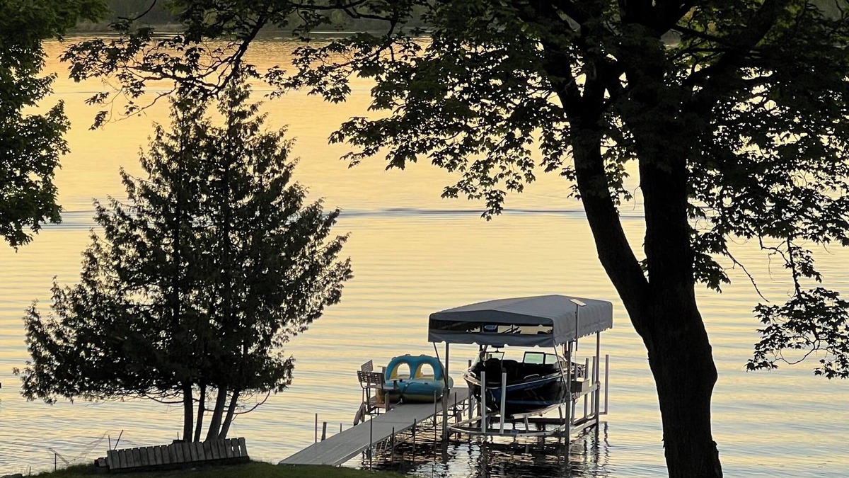 Grand Rapids Cabin | Beautiful lakeside cabin-private beach/lake access in Grand Rapids
