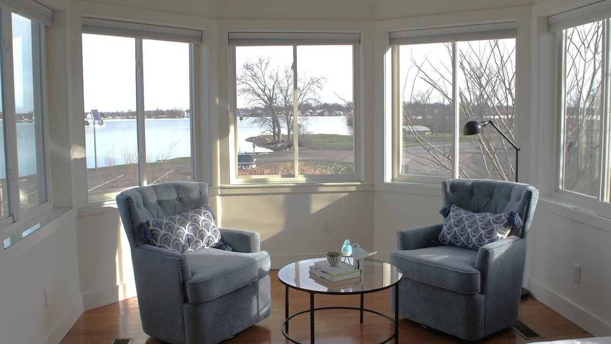 Fairfield Beach House | Beautiful lakeside view of Buckeye Lake! 5 minutes from all popular amenities.