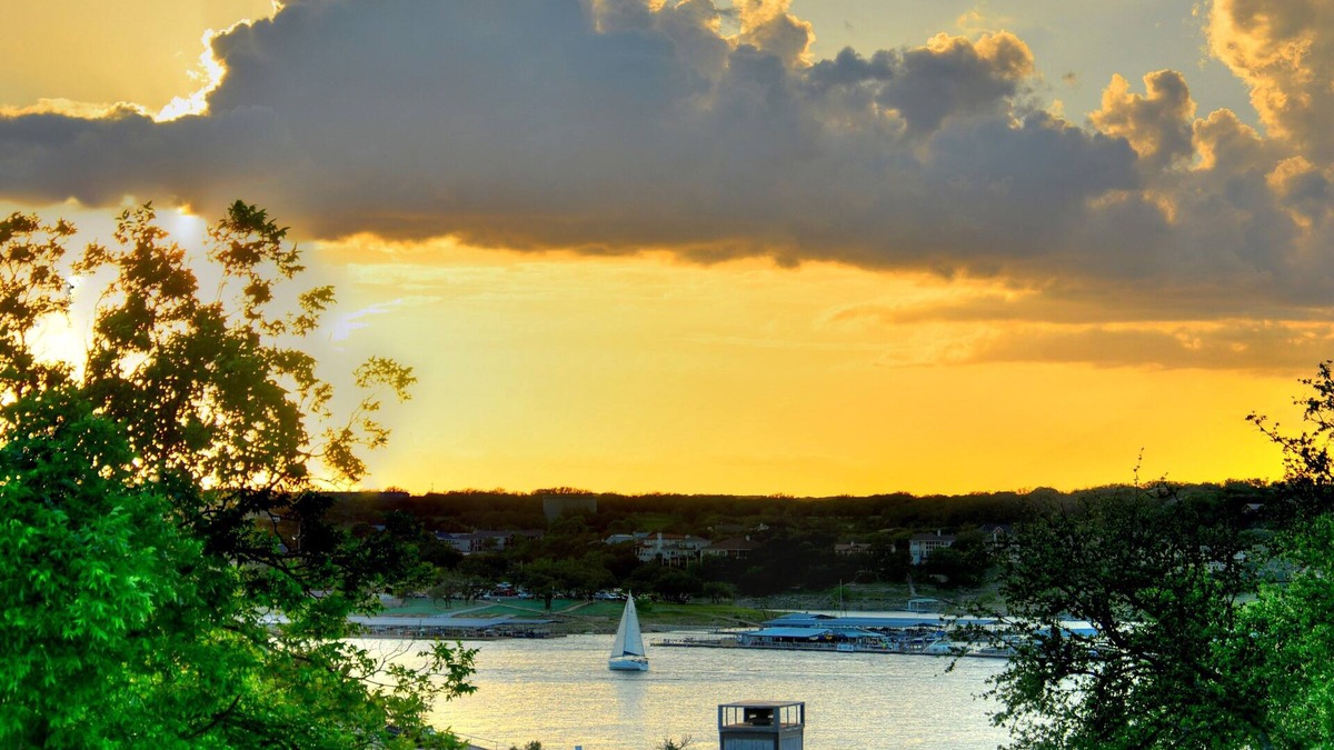 Lakeway House | Beautiful LAKEVIEW one story home 30 minutes from downtown Austin!