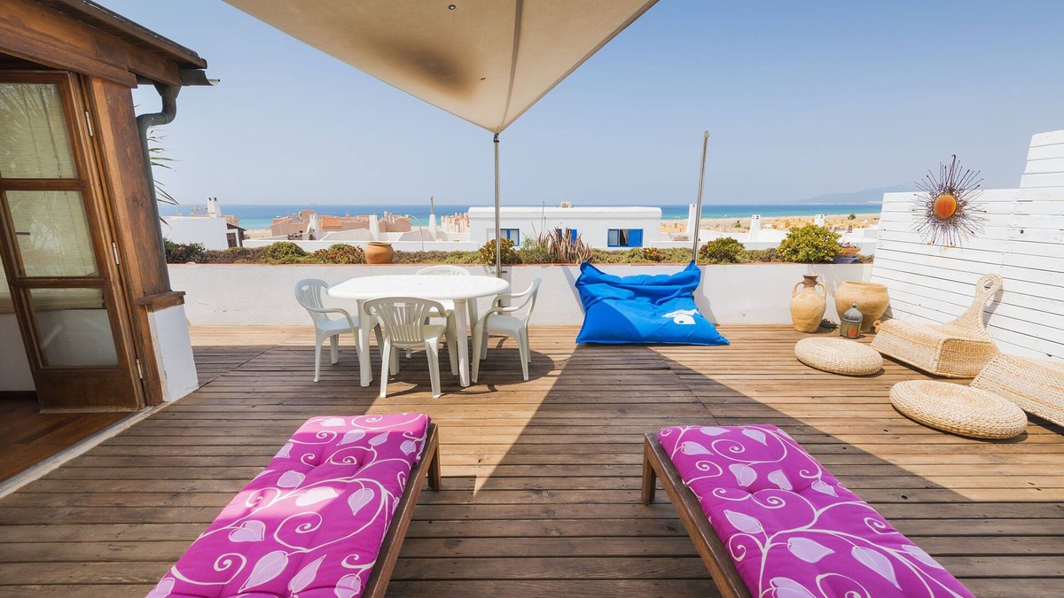 Tarifa Apartment | Beautiful large 3 bedroom apartment, terrace sea views, Wifi.