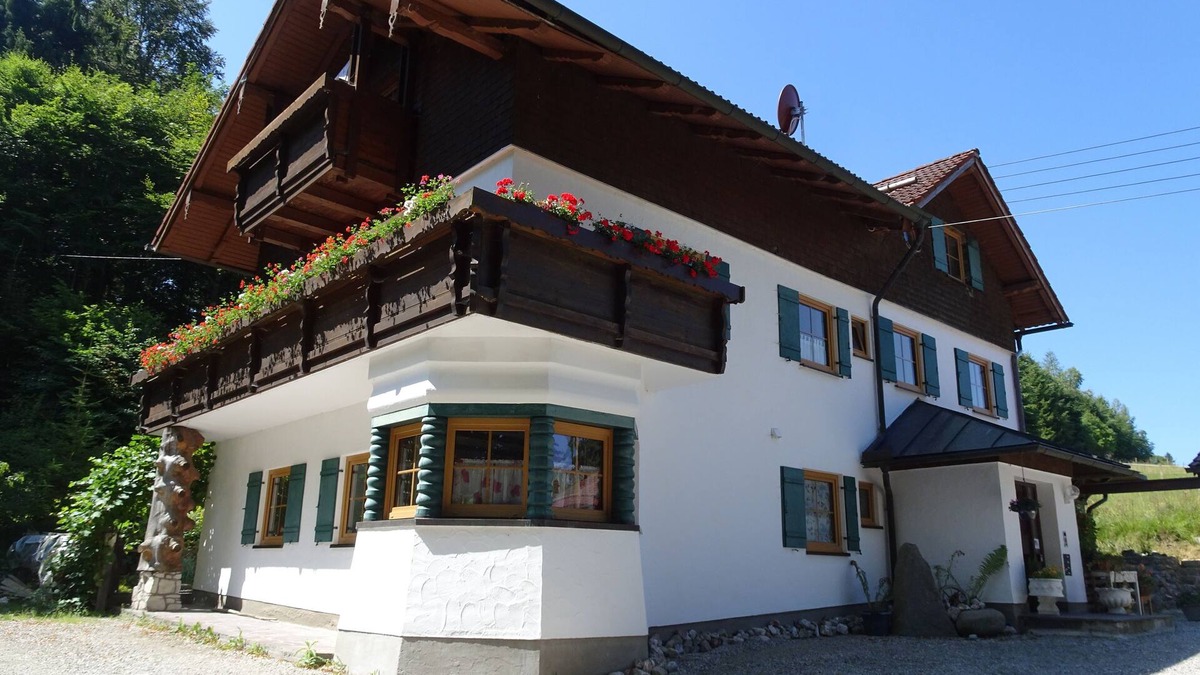Rosshaupten Apartment | Beautiful, large ground floor apartment with its own terrace