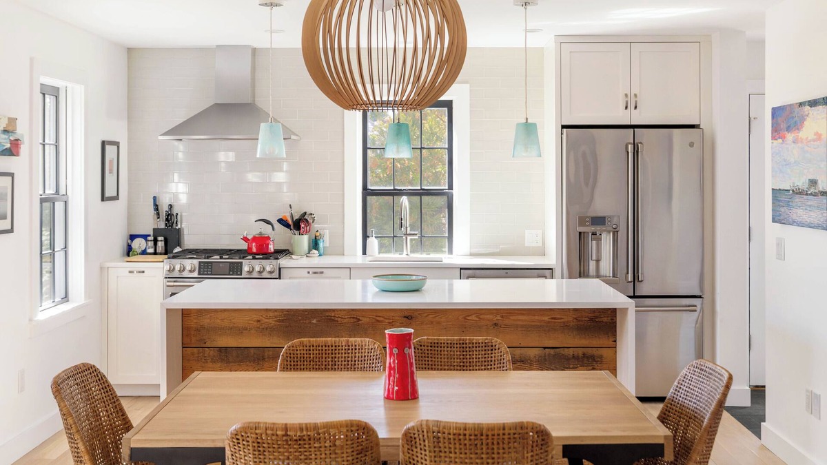 Provincetown House | Beautiful light-filled home with yard & pkg, just minutes to town center & beach