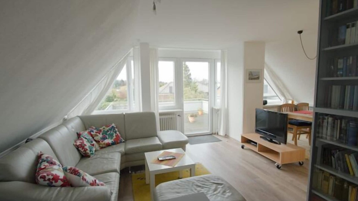 Bad Zwischenahn Apartment | Beautiful, light vacation home with a large roof deck by the Zwischenahner Lake