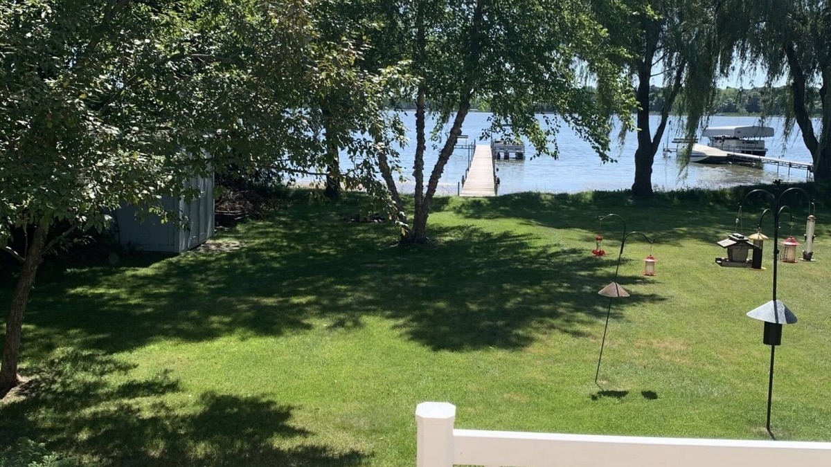 Wyoming House | Beautiful Linwood Lake Home 45 minutes from Minneapolis