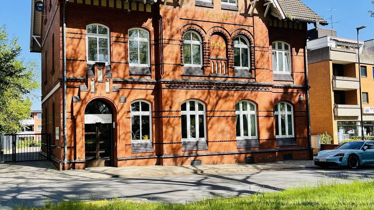 Bad Bevensen Apartment | Beautiful living in the monument Imperial Post Suite 4 at the Wilhelmsgarten close to the center
