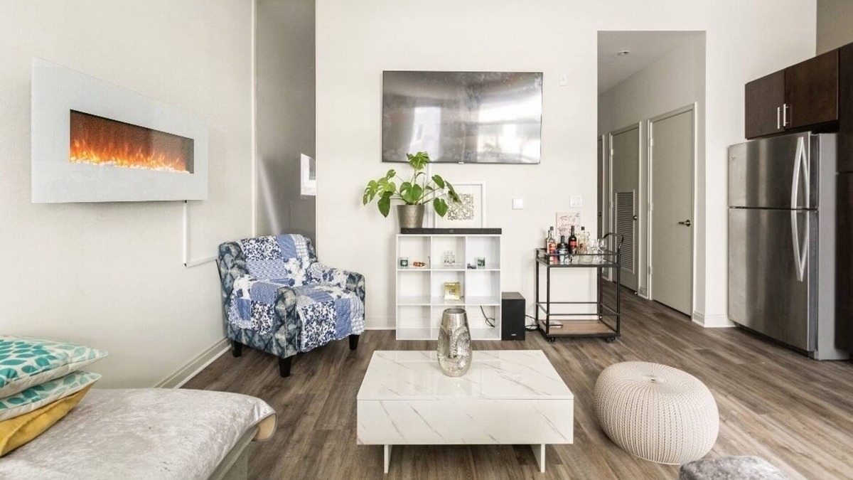 Silver Spring Apartment | Beautiful Loft Style Apartment in the heart of Down Town Silver Spring.