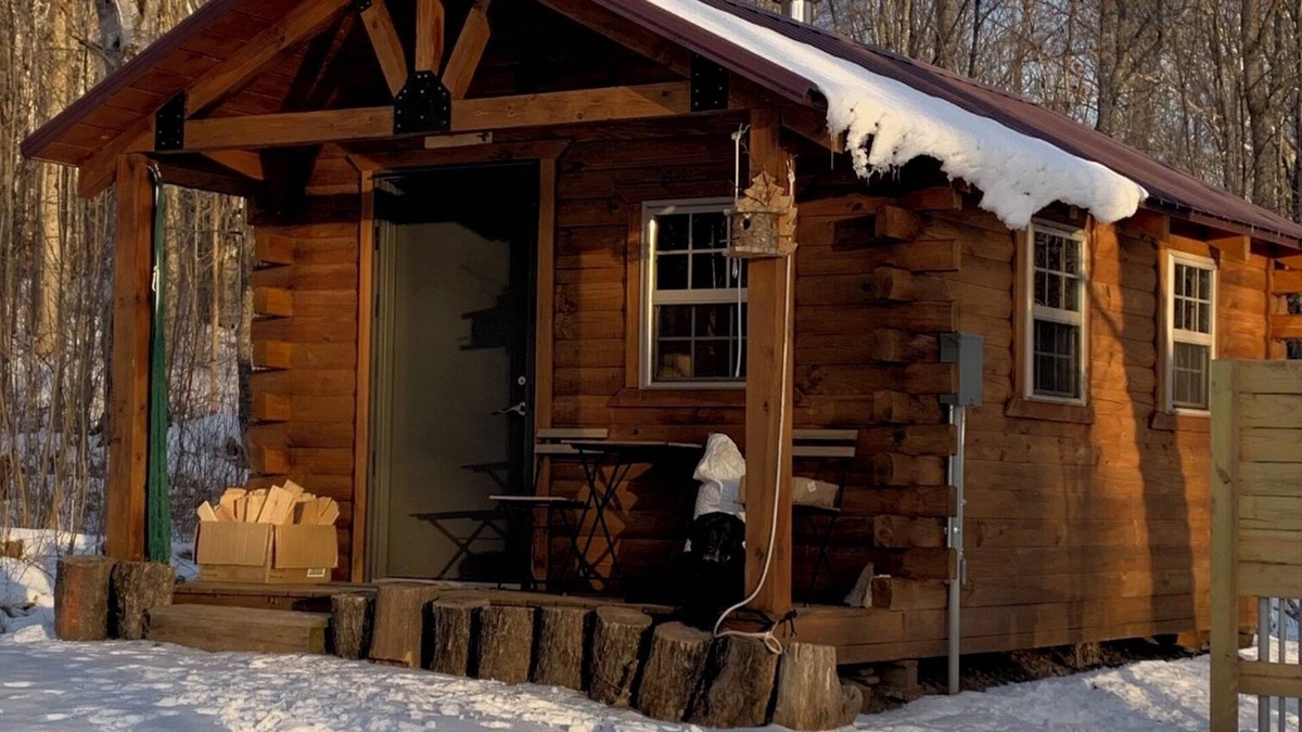 Finland Cabin | Beautiful log cabin in Finland, Mn with cozy charm