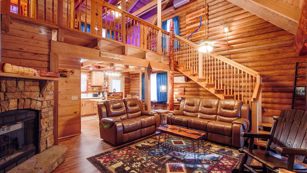 Lake City Cabin | Beautiful log home less than a half mile from ichetucknee springs north entrance